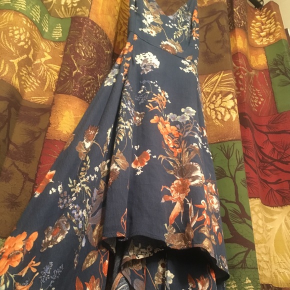 Gorgeous blue bohemian style flower print dress - Picture 2 of 3
